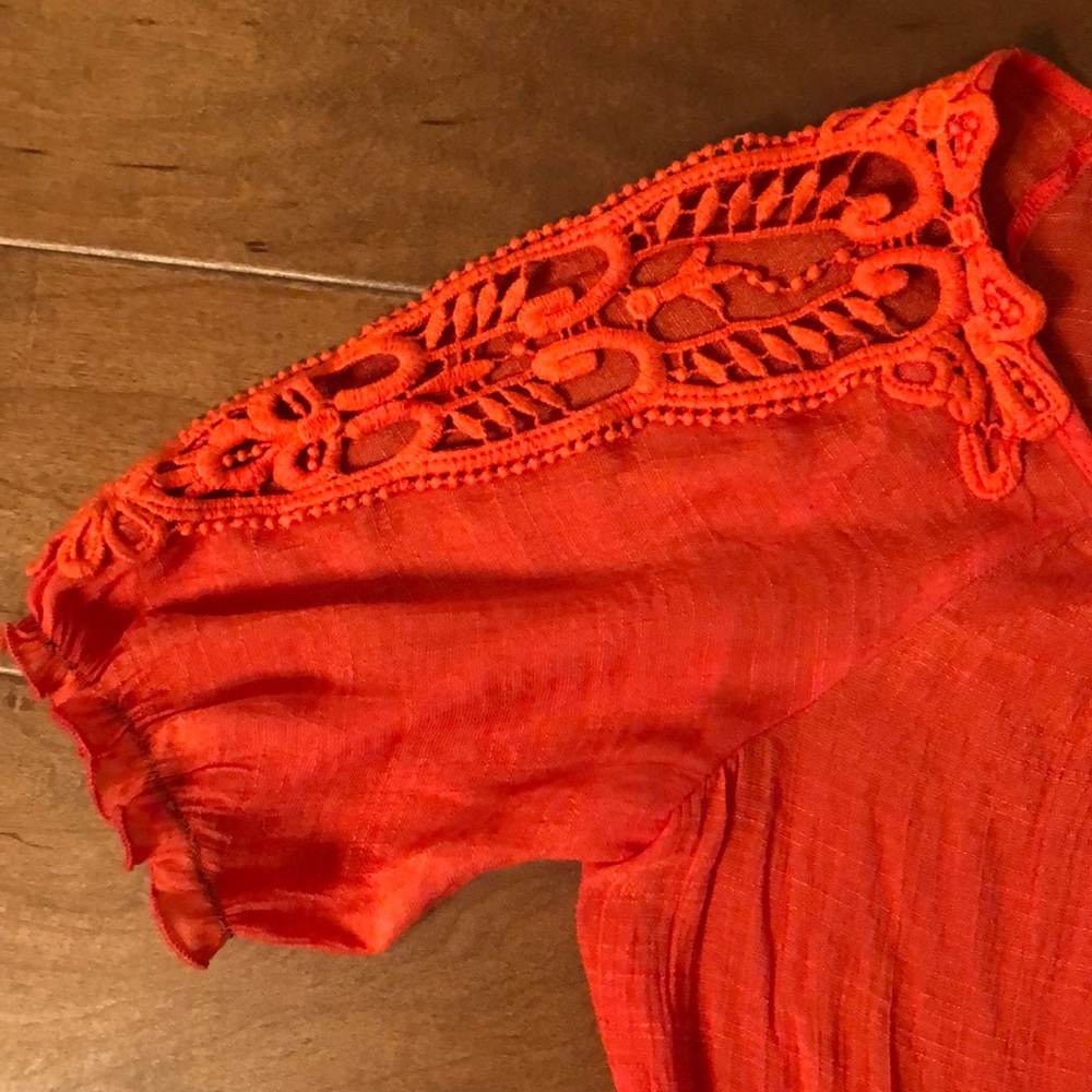Women’s Blouse - Picture 2 of 5